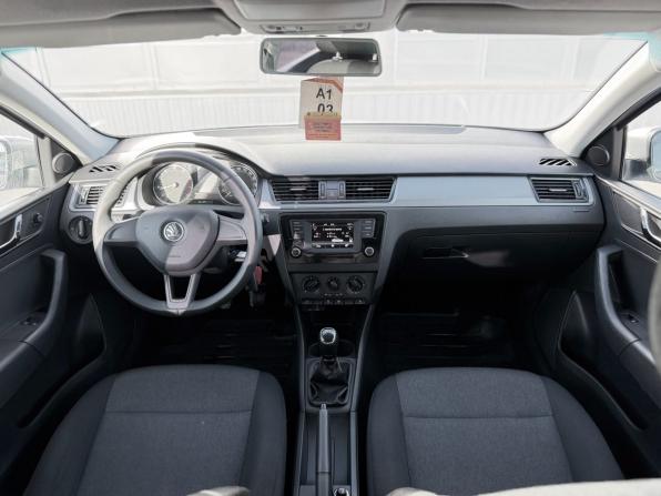 Skoda Rapid I с пробегом 2017 года, цена 1 350 000 рублей, 43500 км, лифтбек, Автокод Объявления