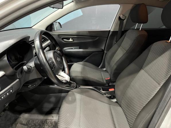 Kia Rio IV с пробегом 2019 года, цена 909 000 рублей, 119351 км, седан, Автокод Объявления
