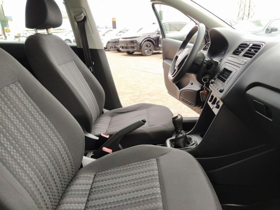 Volkswagen Polo V Рестайлинг Екатеринбург  - изображение 14