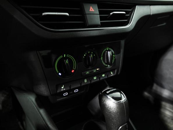 Skoda Rapid II с пробегом 2021 года, цена 1 799 700 рублей, 52720 км, лифтбек, Автокод Объявления