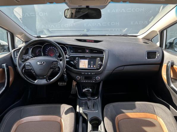 Kia Ceed II Рестайлинг с пробегом 2018 года, цена 1 375 000 рублей, 179540 км, хэтчбек, Автокод Объявления