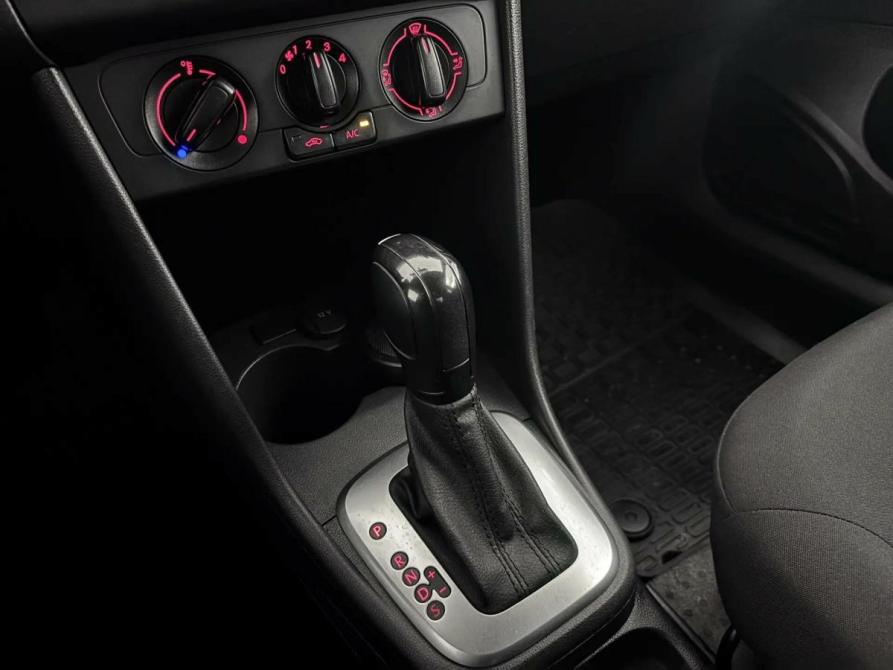 Volkswagen Polo V Рестайлинг Псков  - изображение 15