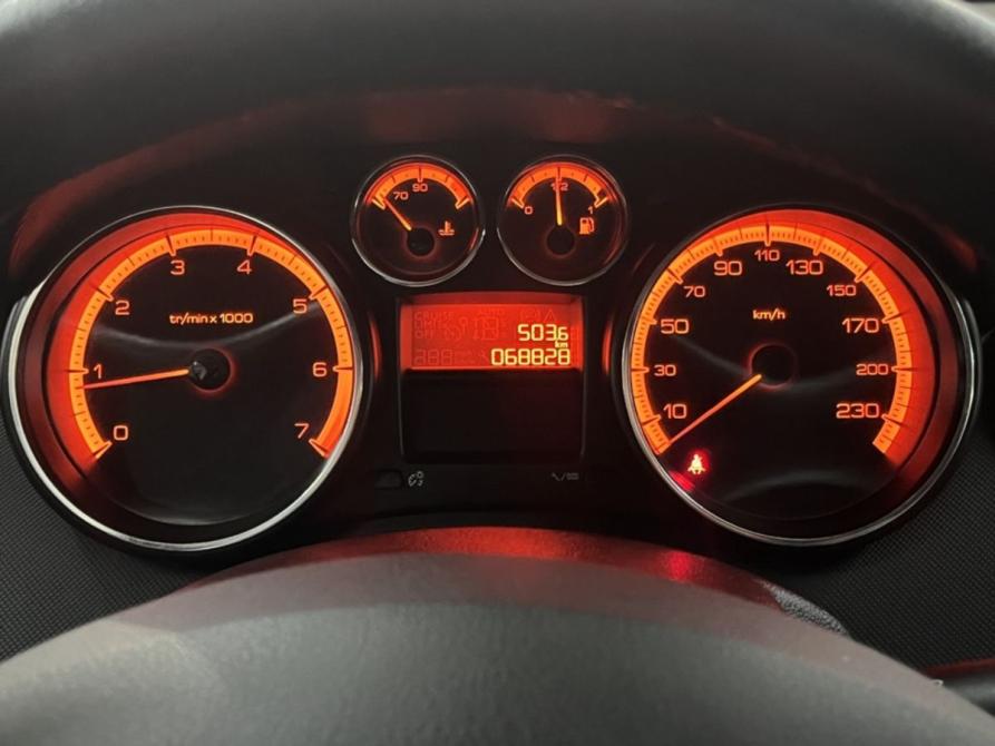 Peugeot 408 I Рестайлинг Курск  - изображение 10
