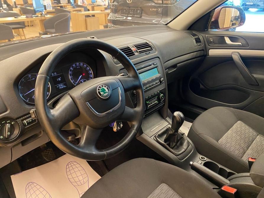 Skoda Octavia II (A5) Рестайлинг Санкт-Петербург  - изображение 7