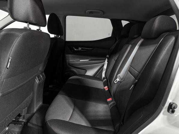 Nissan Qashqai II с пробегом 2017 года, цена 1 415 000 рублей, 175000 км, внедорожник, Автокод Объявления