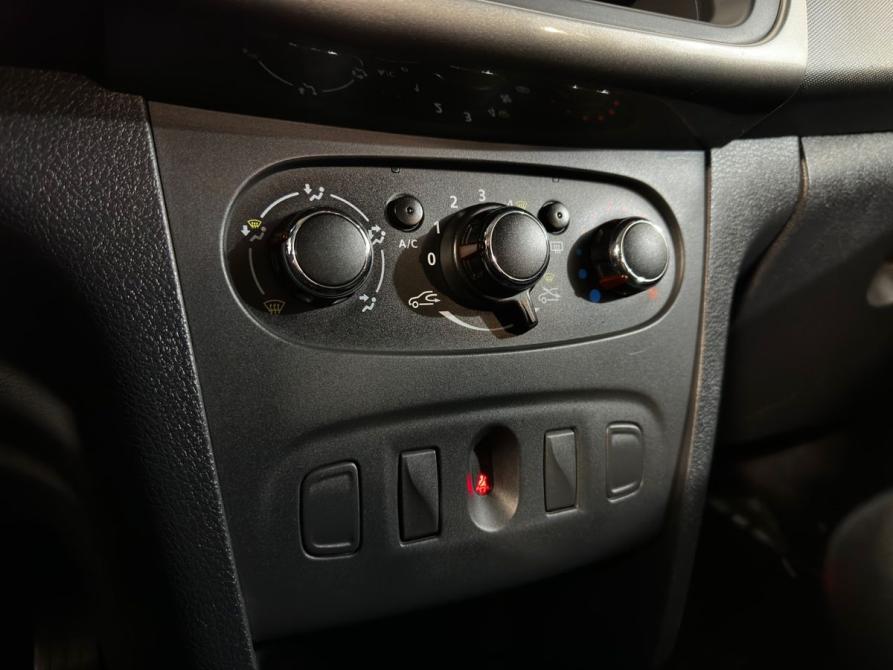 Renault Logan II Великий Новгород  - изображение 15