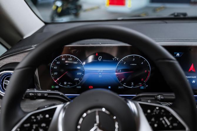 Новый Mercedes-Benz V-Класс III (W447) Рестайлинг 2 2026 года, цена 13 900 000 рублей, минивэн, Автокод Объявления