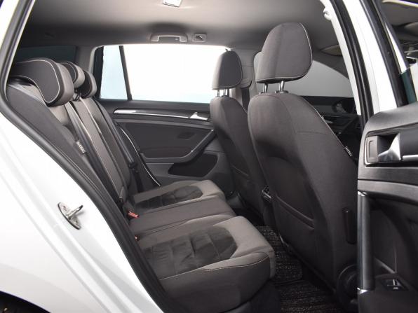 Volkswagen Golf VII с пробегом 2016 года, цена 1 344 999 рублей, 148717 км, универсал, Автокод Объявления