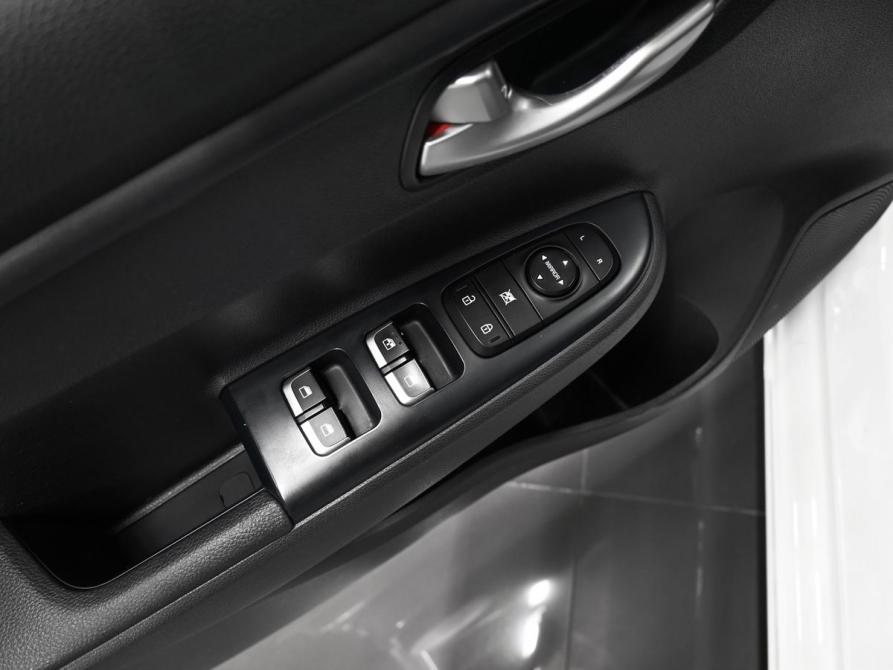 Kia Rio IV Тверь  - изображение 18