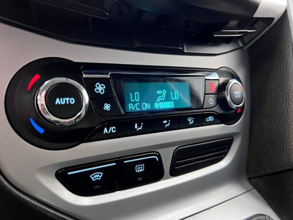 Ford Focus III с пробегом 2014 года, цена 845 000 рублей, 211001 км, хэтчбек, Автокод Объявления