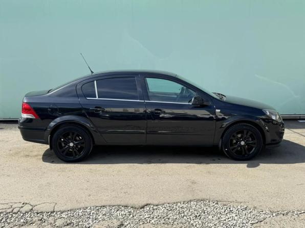 Opel Astra H Рестайлинг с пробегом 2012 года, цена 575 000 рублей, 232478 км, седан, Автокод Объявления
