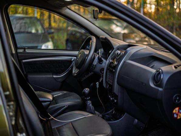 Renault Duster I Рестайлинг с пробегом 2016 года, цена 945 000 рублей, 209396 км, внедорожник, Автокод Объявления