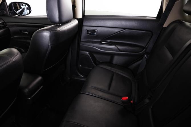 Mitsubishi Outlander III Рестайлинг 2 с пробегом 2016 года, цена 1 999 000 рублей, 149000 км, внедорожник, Автокод Объявления
