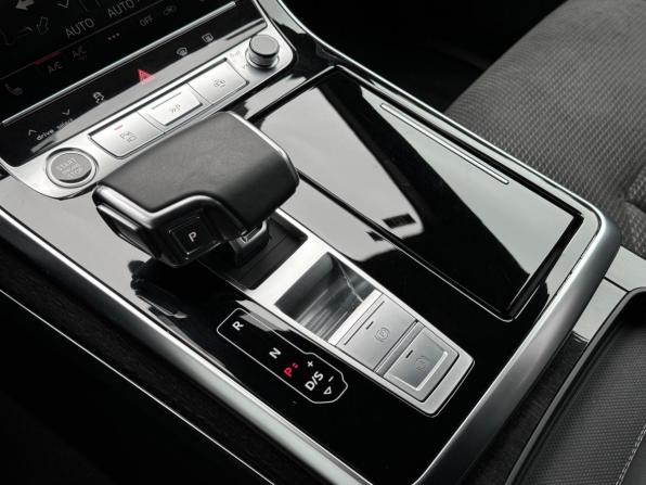 Audi Q8 I (4M) с пробегом 2022 года, цена 7 999 000 рублей, 25140 км, внедорожник, Автокод Объявления