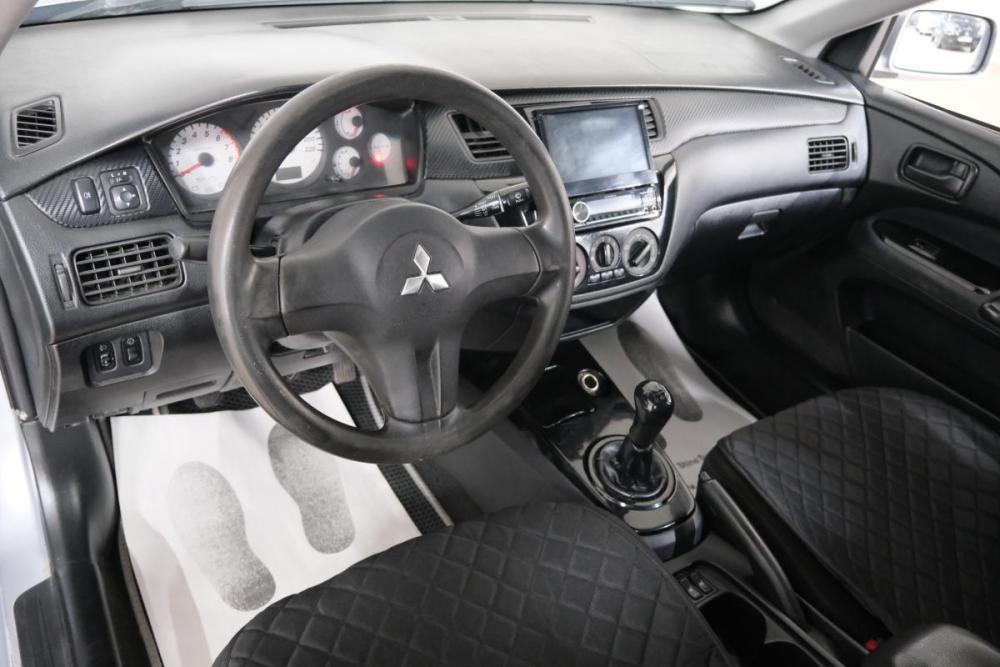 Mitsubishi Lancer IX Рестайлинг Омск  - изображение 10