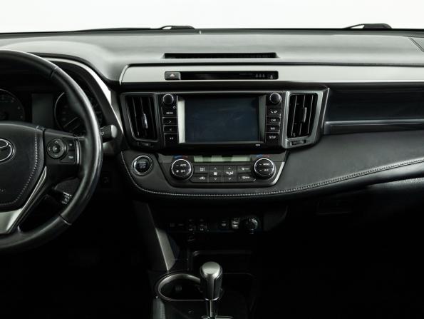 Toyota RAV4 IV (XA40) Рестайлинг с пробегом 2018 года, цена 1 949 700 рублей, 217030 км, внедорожник, Автокод Объявления