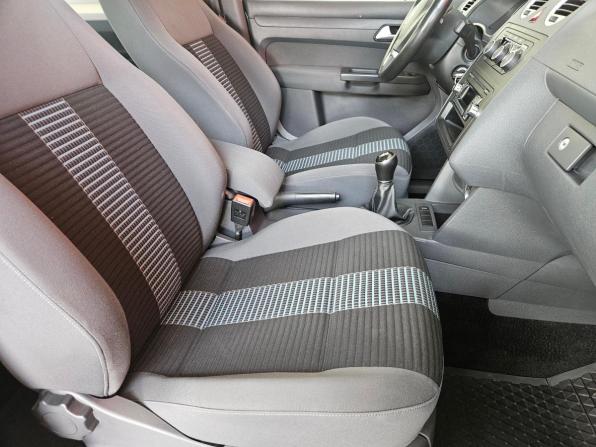 Volkswagen Caddy III Рестайлинг с пробегом 2013 года, цена 1 680 000 рублей, 38100 км, минивэн, Автокод Объявления