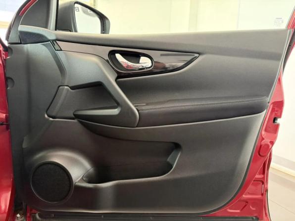 Nissan Qashqai II с пробегом 2016 года, цена 1 729 000 рублей, 97703 км, внедорожник, Автокод Объявления