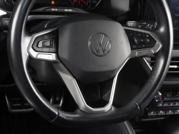Volkswagen Polo VI с пробегом 2021 года, цена 1 880 000 рублей, 78940 км, лифтбек, Автокод Объявления