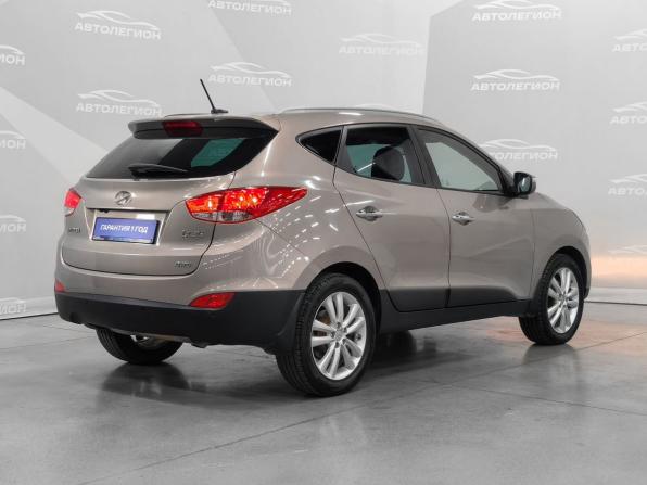 Hyundai ix35 I с пробегом 2011 года, цена 1 530 000 рублей, 212000 км, внедорожник, Автокод Объявления