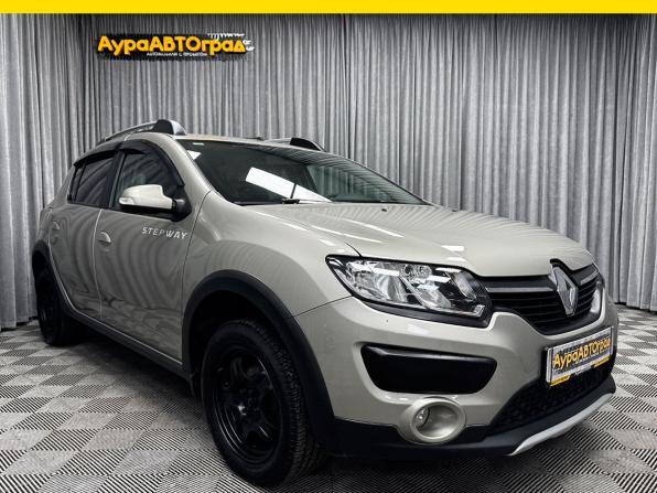 Renault Sandero II с пробегом 2017 года, цена 915 000 рублей, 120933 км, хэтчбек, Автокод Объявления