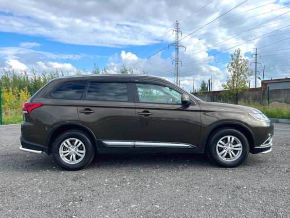 Mitsubishi Outlander III Рестайлинг 2 с пробегом 2018 года, цена 1 896 000 рублей, 205247 км, внедорожник, Автокод Объявления