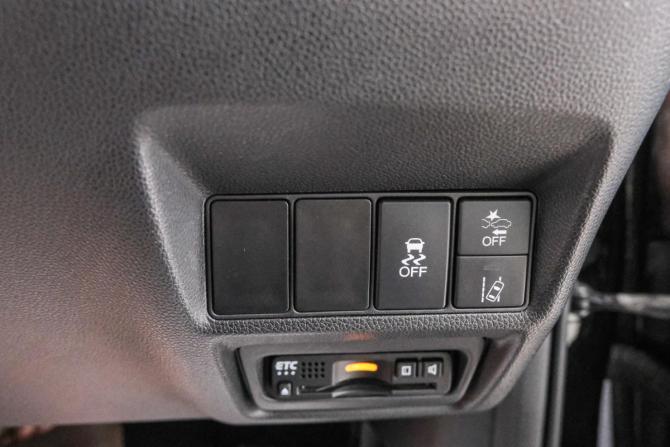 Honda Stepwgn V Рестайлинг с пробегом 2019 года, цена 2 499 000 рублей, 56111 км, минивэн, Автокод Объявления
