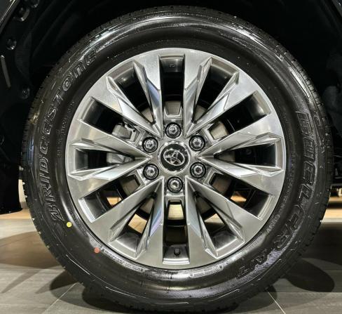 Toyota Land Cruiser 300 Series с пробегом 2026 года, цена 13 900 000 рублей, 16 км, внедорожник, Автокод Объявления