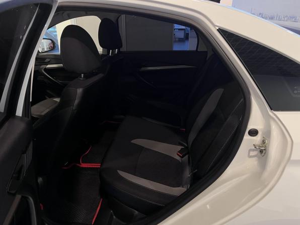 Lada (ВАЗ) Vesta I Рестайлинг (NG) с пробегом 2023 года, цена 1 265 000 рублей, 45459 км, седан, Автокод Объявления