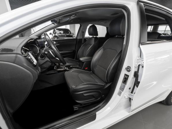 Kia Ceed III Рестайлинг с пробегом 2022 года, цена 2 390 000 рублей, 52479 км, хэтчбек, Автокод Объявления