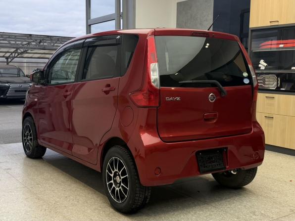 Nissan Dayz I Рестайлинг с пробегом 2017 года, цена 700 000 рублей, 85105 км, хэтчбек, Автокод Объявления