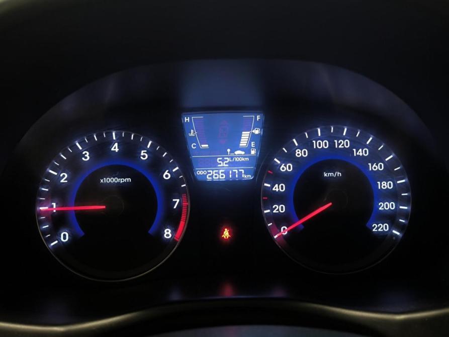 Hyundai Solaris I Казань  - изображение 16