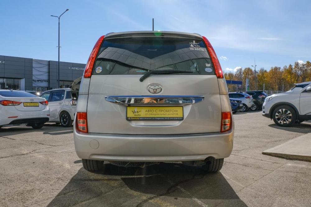 Toyota ISis I Рестайлинг Иркутск  - изображение 6