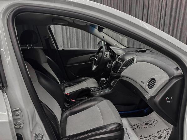 Chevrolet Cruze I Рестайлинг с пробегом 2013 года, цена 729 000 рублей, 241000 км, хэтчбек, Автокод Объявления