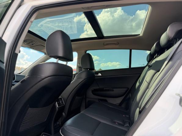 Kia Sportage IV Рестайлинг с пробегом 2021 года, цена 3 390 000 рублей, 41400 км, внедорожник, Автокод Объявления