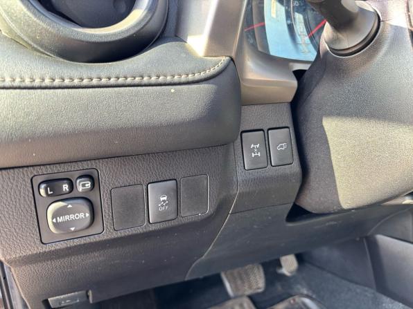 Toyota RAV4 IV (XA40) с пробегом 2015 года, цена 1 570 000 рублей, 317794 км, внедорожник, Автокод Объявления