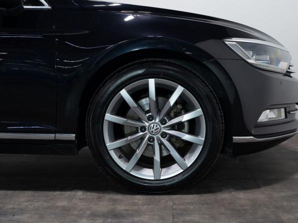 Volkswagen Passat B8 с пробегом 2017 года, цена 1 690 000 рублей, 162850 км, универсал, Автокод Объявления