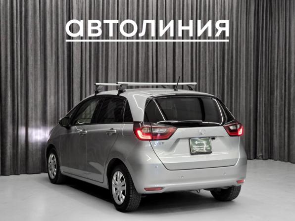 Honda Fit IV с пробегом 2021 года, цена 1 240 000 рублей, 118000 км, хэтчбек, Автокод Объявления