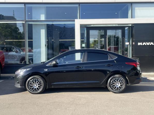 Hyundai Solaris II Рестайлинг с пробегом 2021 года, цена 1 499 000 рублей, 130590 км, седан, Автокод Объявления