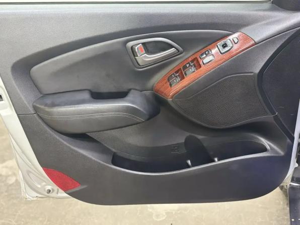 Hyundai ix35 I Рестайлинг с пробегом 2014 года, цена 1 309 000 рублей, 165864 км, внедорожник, Автокод Объявления
