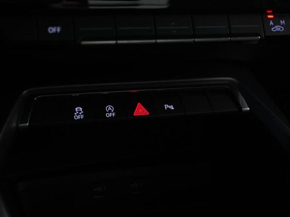 Audi A3 IV (8Y) с пробегом 2021 года, цена 2 987 444 рубля, 68475 км, седан, Автокод Объявления
