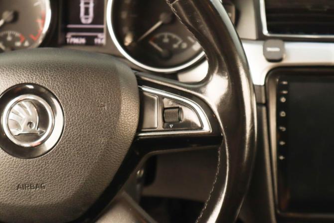 Skoda Superb II Рестайлинг с пробегом 2014 года, цена 1 379 000 рублей, 180000 км, лифтбек, Автокод Объявления