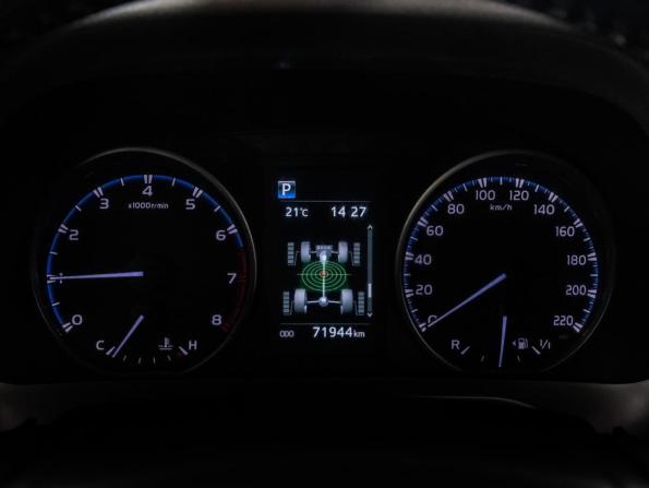 Toyota RAV4 IV (XA40) Рестайлинг с пробегом 2017 года, цена 2 999 000 рублей, 71943 км, внедорожник, Автокод Объявления