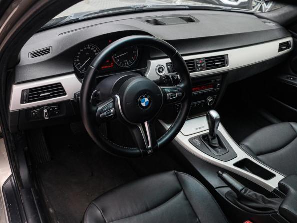 BMW 3 серии V (E90/E91/E92/E93) Рестайлинг с пробегом 2009 года, цена 1 020 000 рублей, 182184 км, седан, Автокод Объявления