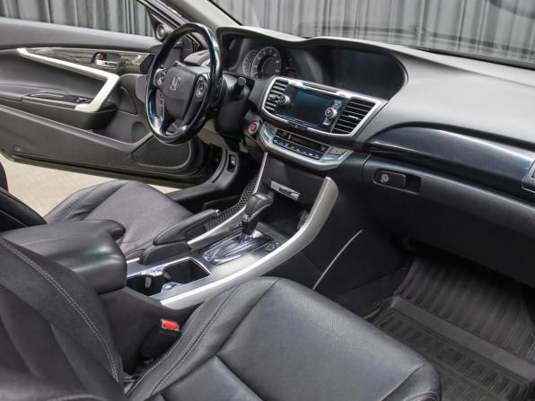 Honda Accord IX с пробегом 2012 года, цена 1 350 000 рублей, 244130 км, купе, Автокод Объявления