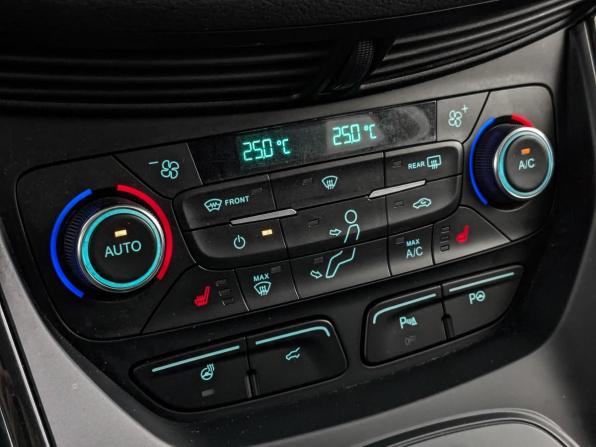 Ford Kuga II Рестайлинг с пробегом 2019 года, цена 1 870 000 рублей, 106318 км, внедорожник, Автокод Объявления
