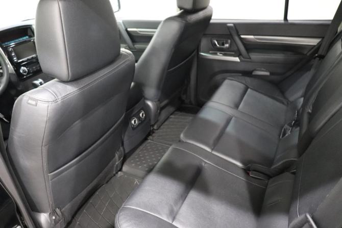 Mitsubishi Pajero IV Рестайлинг 2 с пробегом 2014 года, цена 2 520 000 рублей, 118748 км, внедорожник, Автокод Объявления