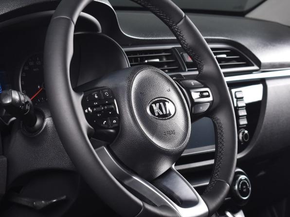 Kia Rio IV с пробегом 2018 года, цена 1 349 999 рублей, 85106 км, хэтчбек, Автокод Объявления
