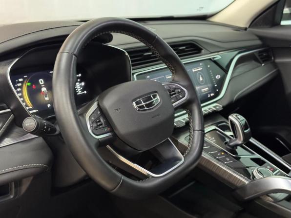 Geely Atlas Pro с пробегом 2023 года, цена 2 084 000 рублей, 20400 км, внедорожник, Автокод Объявления