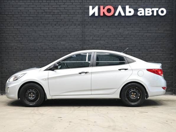 Hyundai Solaris I с пробегом 2014 года, цена 800 000 рублей, 154296 км, седан, Автокод Объявления